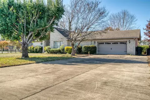 302 Birdie Cir, Russellville, KY 42276