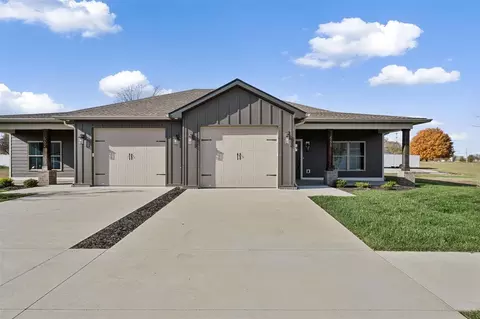 558 Providence Ct, Bowling Green, KY 42104