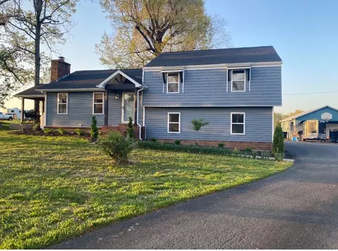 3776 Holland Rd, Scottsville, KY 42164