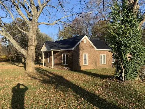 1229 W 9th St, Russellville, KY 42276