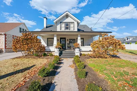 1031 Nutwood St, Bowling Green, KY 42101