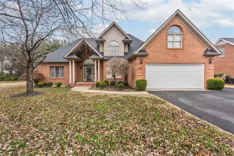 1512 Ridgeside Ave, Bowling Green, KY 42104