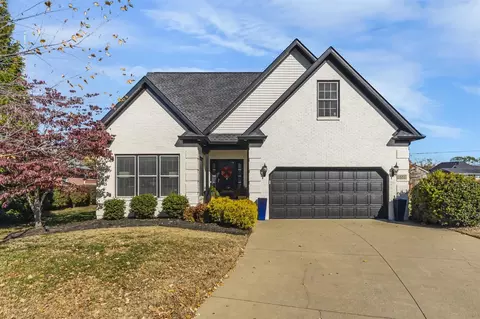 1652 Camden Ct, Bowling Green, KY 42103