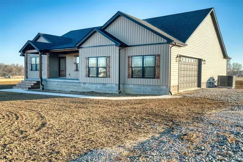 125 Fairfield Dr, Russellville, KY 42276