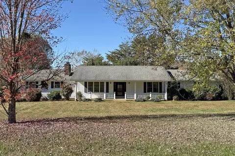 2593 Smith Grove Rd, Scottsville, KY 42164