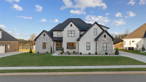 3273 Upper Gable Dr, Bowling Green, KY 42103