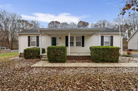307 Marcrum Ln, Scottsville, KY 42164
