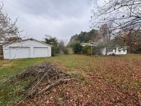 445 Squire Lyles Rd, Scottsville, KY 42164