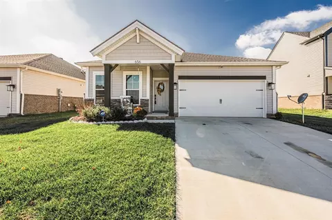 656 Big Leaf Ave, Bowling Green, KY 42104