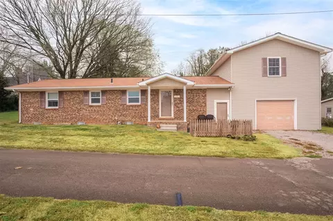 112 Burr Aly, Adairville, KY 42202