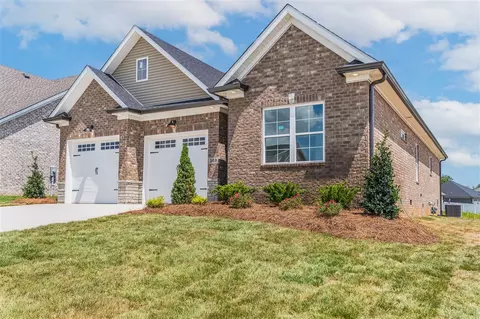 388 Olympia Ct, Bowling Green, KY 42103