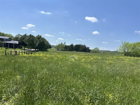 2700 Girkin Rd, Bowling Green, KY 42101
