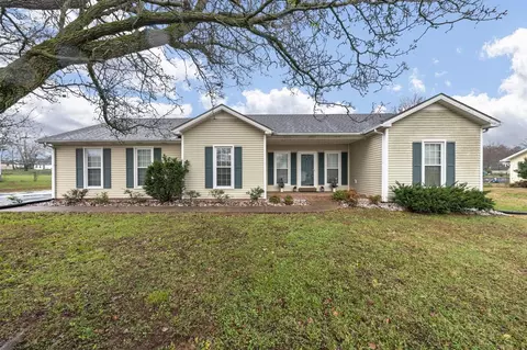 285 Stone Crest Ave, Bowling Green, KY 42101