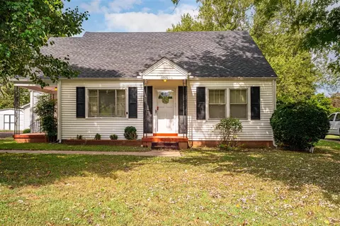 906 Orchard Dr, Russellville, KY 42276
