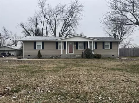 505 E Nashville St, Pembroke, KY 42266