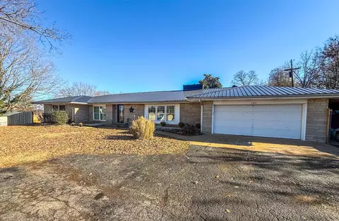 1916 Old Gallatin Rd, Scottsville, KY 42164