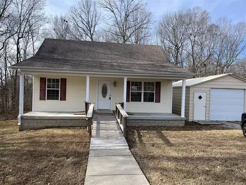 3493 Old Gallatin Rd, Scottsville, KY 42164