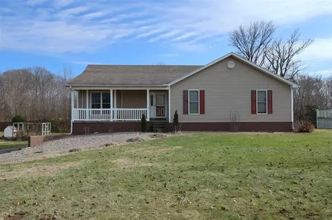 208 Golden Pond Cir, Glasgow, KY 42141