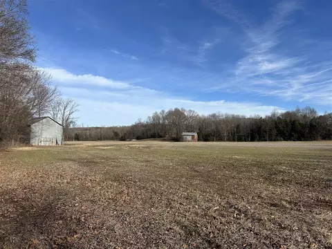 461 Carver Hankins Ln, Greenville, KY 42345