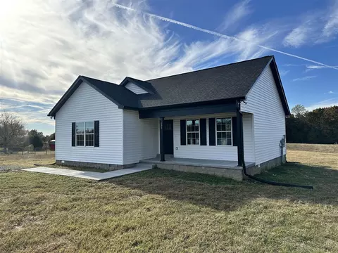 695 Mt Carmel Church Rd, Scottsville, KY 42164