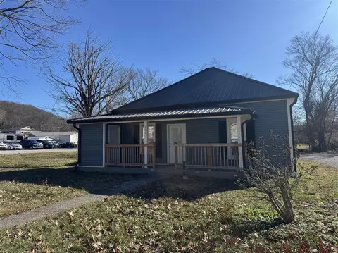 662 E 4th St, Russellville, KY 42276