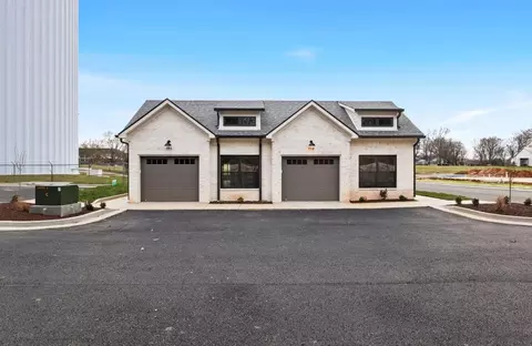 512 Unit 711 Old Lovers Ln, Bowling Green, KY 42103
