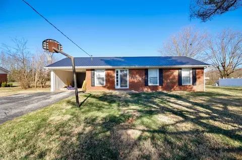 146 Countryside Dr, Horse Cave, KY 42749