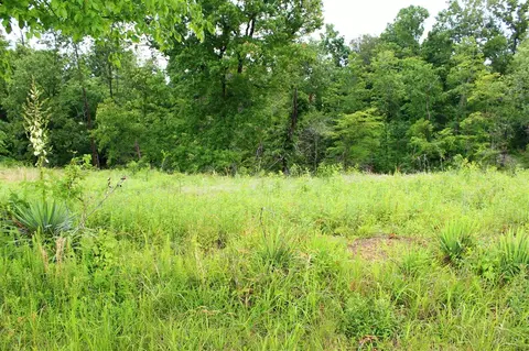 3 Halifax Bailey Rd # B, Scottsville, KY 42164