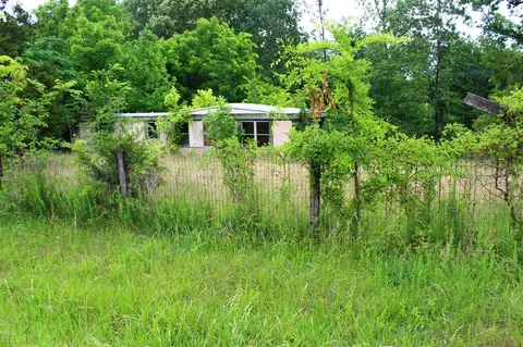 3 Halifax Bailey Rd # A, Scottsville, KY 42164