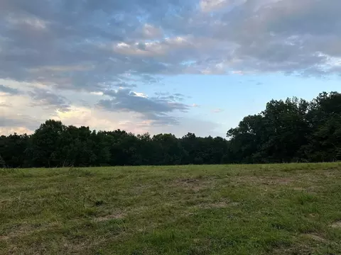 1386 Mercer Rd, Bowling Green, KY 42101