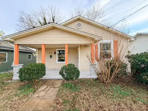 1222 Nutwood St, Bowling Green, KY 42104