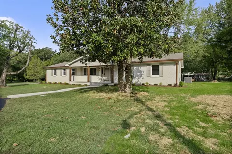460 Hilltop Trl, Bowling Green, KY 42101