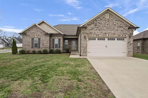 8792 Stuart Farm Ave, Bowling Green, KY 42104