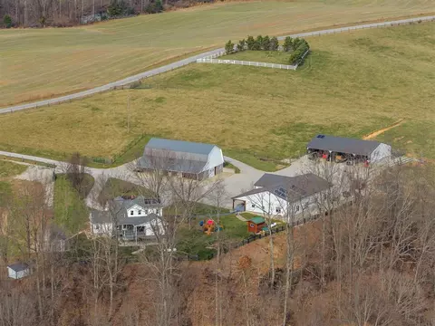 774 John Logsdon Rd, Munfordville, KY 42765