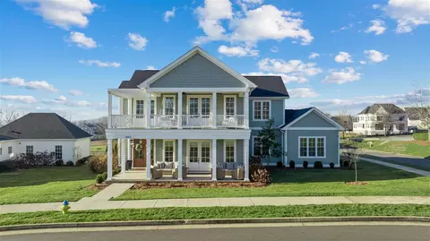 863 Keystone Dr, Bowling Green, KY 42103
