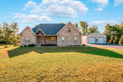 206 W G Talley Rd, Alvaton, KY 42122