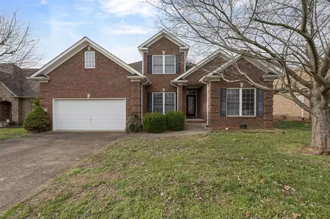 2717 Ashgate Dr, Bowling Green, KY 42104