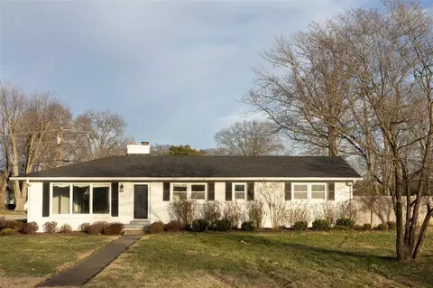 620 Sherwood Dr, Bowling Green, KY 42103
