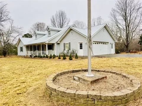 264 Woodruff Ln, Beech Creek, KY 42321