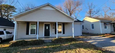 1355 Kenton Dr, Bowling Green, KY 42101
