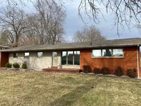 517 E Main Cross St, Greenville, KY 42345