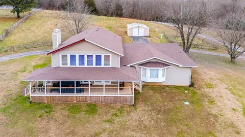 205 Blue Chip Farm Rd, Leitchfield, KY 42754