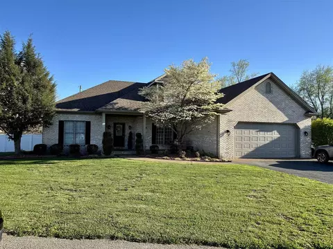 100 Oak Pointe Ct, Bowling Green, KY 42103
