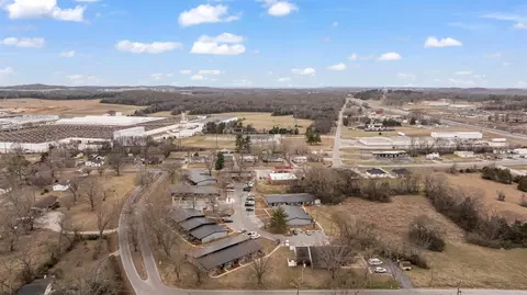 101 Longview Dr, Russellville, KY 42276