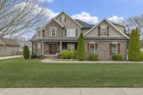 329 Old Post Dr, Bowling Green, KY 42103