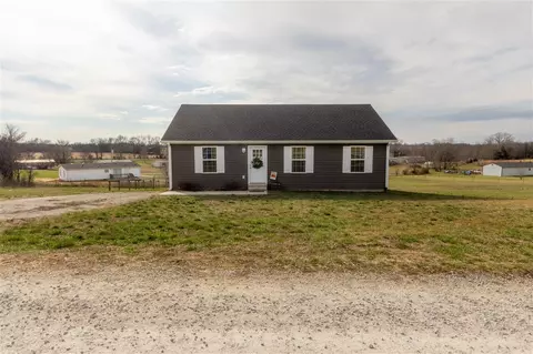 115 Barbee Ln, Smiths Grove, KY 42171