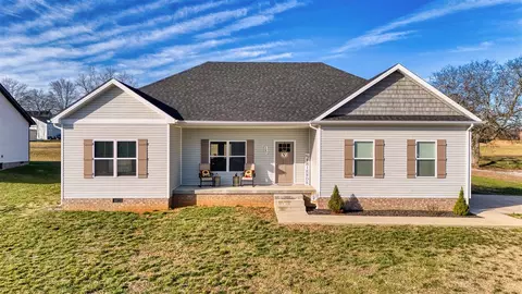 120 Virginia Dr, Auburn, KY 42206