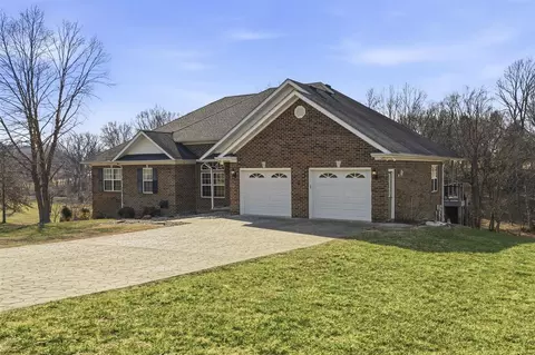 886 Megan Ln, Glasgow, KY 42141