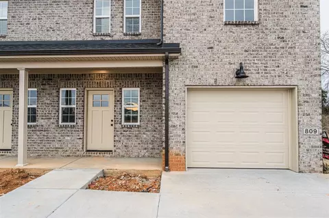 809 Rodeo Ln, Bowling Green, KY 42101