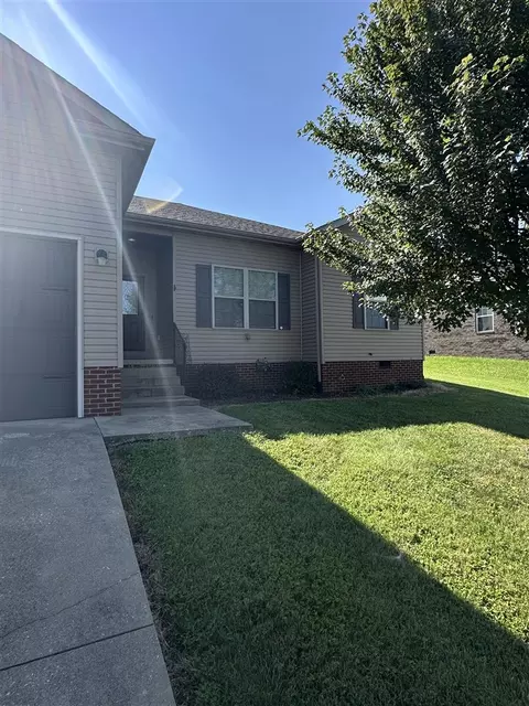 2801 Gunsmoke Trail Way, Bowling Green, KY 42101